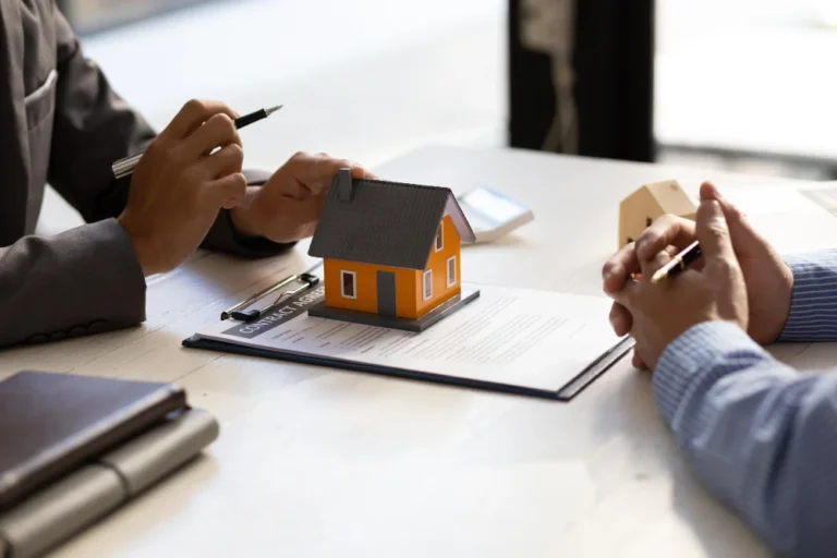 Rent tracker for landlords managing rental payments in Sharjah